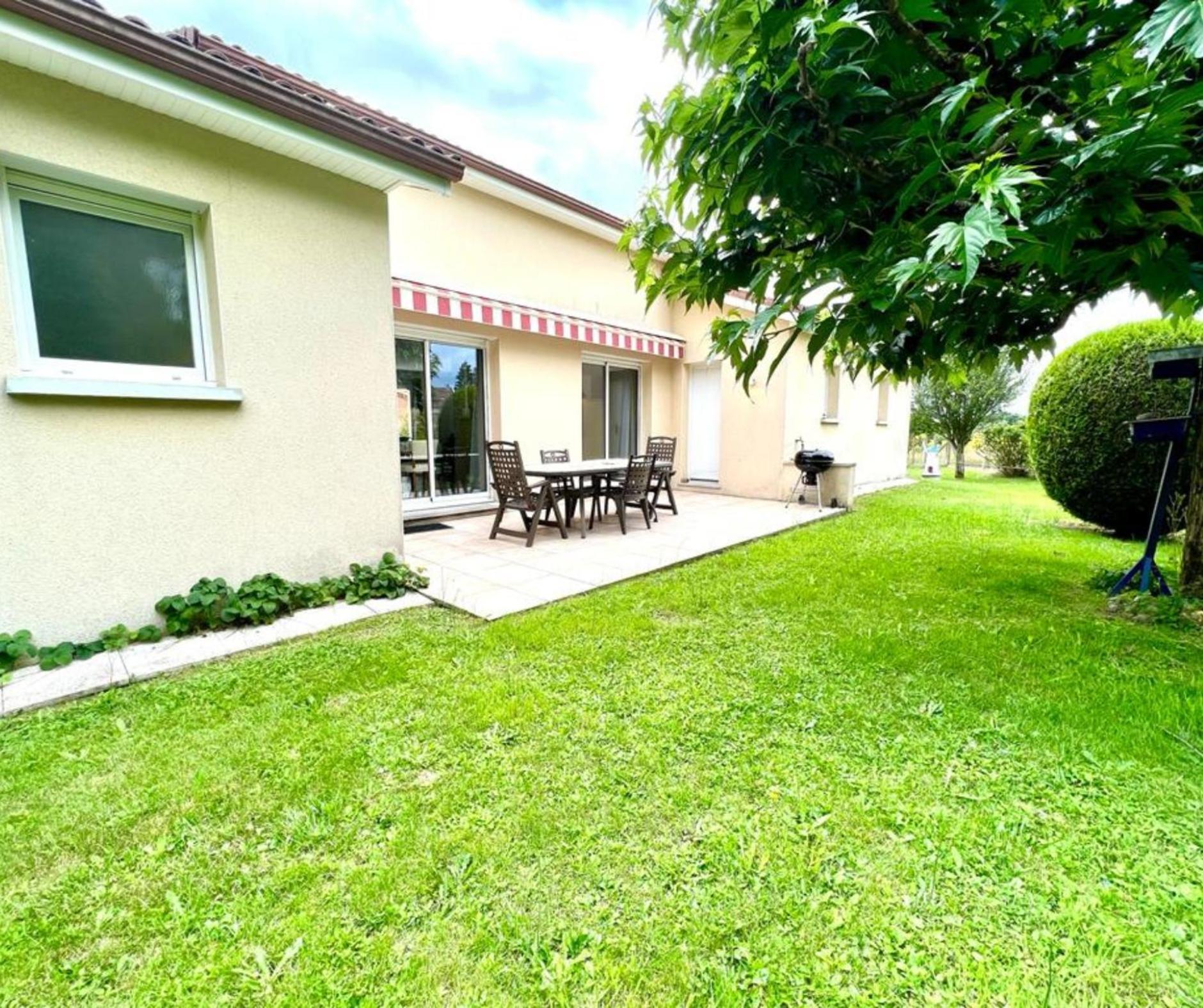 La Garde Familiale Et Spacieuse Couzeix Buitenkant foto